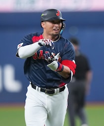 WBC侍ジャパン新名物「お茶点てポーズ」が社会現象の予感！？　SNS「売れるのか？」「球場に持ち込める」と注目