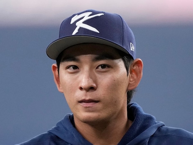 WBC韓国のイケメン主将・李政厚に釘付け！「イケメンすぎる」とファン悶絶　首元に輝く“超高級ネックレス”の正体は？