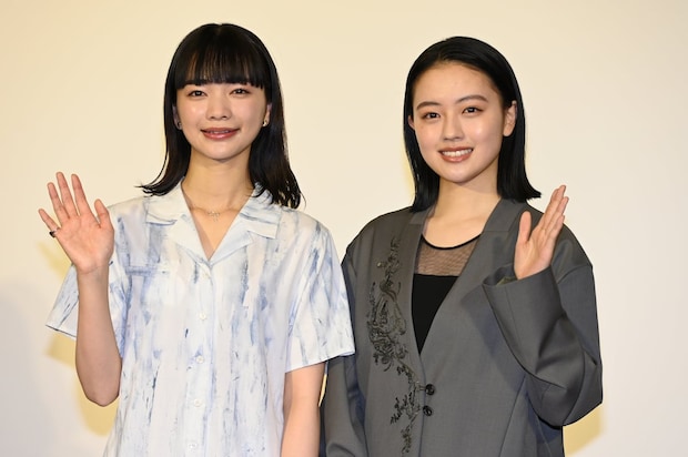 見上愛「身が引き締まる思い」上坂樹里「ワクワクした気持ちでいっぱい」　朝ドラ「風、薫る」第1週完成試写会見