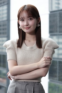 畑芽育、新ヘア公開で雰囲気ガラリ　メッシュ＆レイヤーの最新ビジュアルにファン興奮「心臓が持たない」