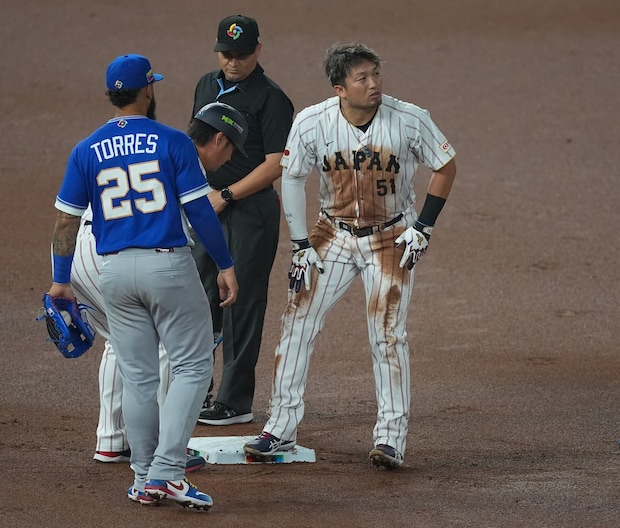 WBC侍ジャパンに暗雲…鈴木誠也が盗塁で負傷退場　「交代やめて」ファンが危惧する”大谷翔平封じ”の加速