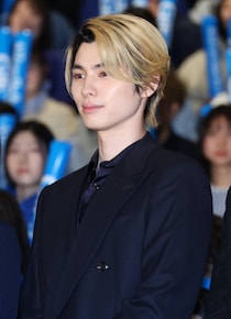 本田響矢、5カ月の猛特訓とプロテインで肉体改造！　チームメイトの“暴露”に照れ笑い　日曜劇場「ＧＩＦＴ」舞台あいさつ