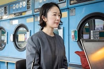 「銀河の一票」茉莉（黒木華）頼る五十嵐（岩谷健司）の職場は「あのコインランドリー」？ 「凪のお暇」思い出すファン続出