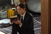 「リボーン」5月19日第6話 19年、英人（高橋一生）「本物の光誠」のアドバイザーに…未来の記憶で競馬予想も歴史改変に忍び寄る代償
