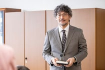 「銀河の一票」雫石（山口馬木也）にスパイ疑惑浮上！　告発状の原本を所持？「幹事長裏切るのかな」