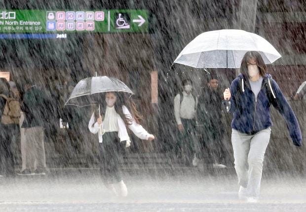 「藤原の効果」で進路迷走？「W台風」の罠　台風7号・8号が日本列島に接近の恐れ