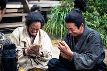 豊臣兄弟！【伏線回収】信長（小栗旬）授けた「家宝」が小一郎（仲野太賀）秀吉（池松壮亮）動かす！半年前のロングパスが結実する神展開