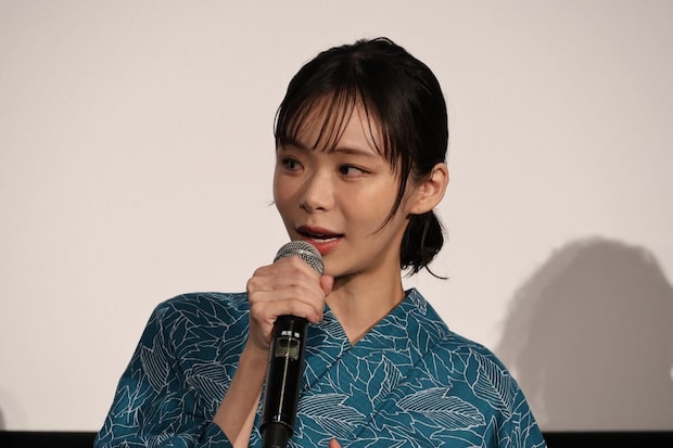 趣里、笑顔で「アットホームな感じ」 主演ドラマ会見、夫・三山凌輝の“不倫報道” 触れず和やかに