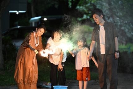 「終幕のロンド -もう二度と、会えないあなたに-」「ひたすら受けの演技で作品を背負っている草なぎさん。彼だからこそできる本当に難しい役」「だんだんと話がつながってきた」