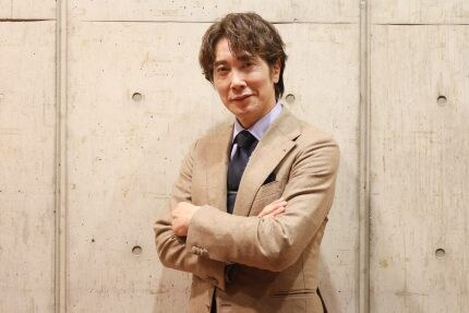 佐々木蔵之介が挑むひとり芝居 ヨーロッパ公演を経てついに日本公演へ「想像の翼を広げていただけるように言葉を届ける」【インタビュー】