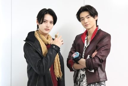 スーパー戦隊2大レッドが対談！冬野心央「ブンレッドの圧倒的な存在感が伝わった」井内悠陽「『ゴジュウジャー』1年の厚みを感じた」『ナンバーワン戦隊ゴジュウジャーVSブンブンジャー』【インタビュー】