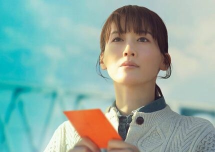 【映画コラム】4月後半公開の映画から『人はなぜラブレターを書くのか』『今日からぼくが村の映画館』『ソング・サング・ブルー』