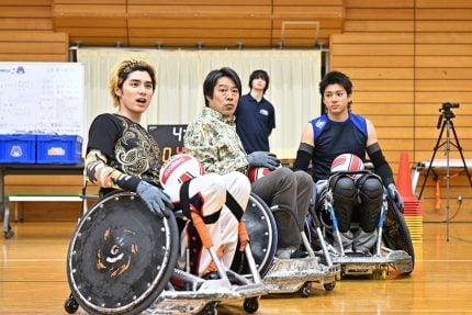日曜劇場「ＧＩＦＴ」「涼（山田裕貴）と人香（有村架純）と圭二郎（本田響矢）は三角関係になるのかな」「今後は、伍鉄（堤真一）と昊（玉森裕太）の親子関係の変化も見どころになる」
