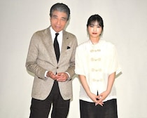 舘ひろし、西野七瀬「とにかく、西野くんに見下してもらいたいと思いました」『免許返納!?』【インタビュー】