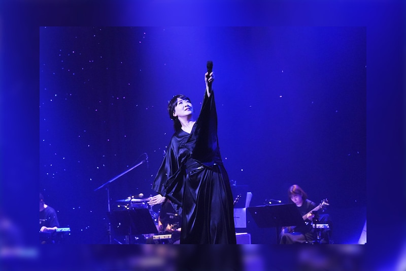 市川由紀乃 約5年ぶりとなる東京国際フォーラムで21曲を熱唱。「皆様とともに新たなステージへ」