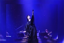 市川由紀乃 約5年ぶりとなる東京国際フォーラムで21曲を熱唱。「皆様とともに新たなステージへ」