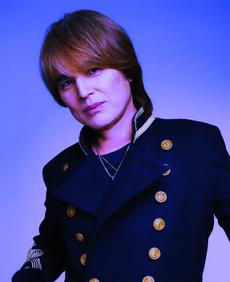 井上ヨシマサ アーティスト写真