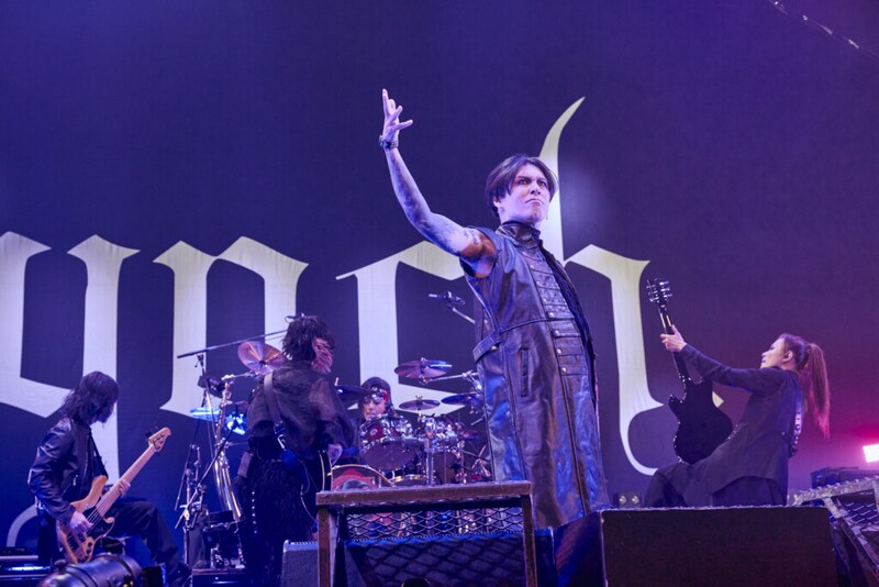 1228_lynch.コラボ_1