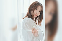 柏木由紀、6月17日発売のシングル「シアワセ記念日」ジャケット写真＆新アーティスト写真を公開　本人作詞のカップリング曲タイトルも発表