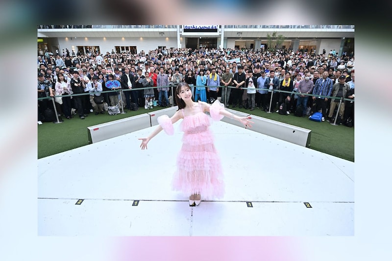 柏木由紀リリースイベントをラゾーナ川崎で開催、ソロ初、夢のステージでのライブに大興奮