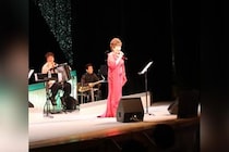 秋元順子 バースデーコンサート開催、全18曲を熱唱。未公開秘蔵映像「愛のままで・・・」MVフル公開