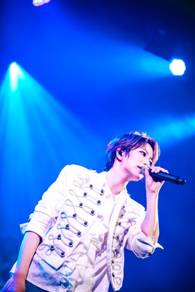 七海ひろき『HIROKI NANAMI LIVE HOUSE TOUR “AKATSUKI”』場面写0