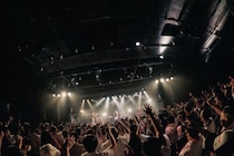 Faulieu. Major 1st TOURファイナルで新曲「movin’on」サプライズ初披露、年末ライブ開催を発表