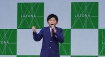 西山琳久 デビュー曲「おんじい」を熱唱、“小学生演歌歌手” が堂々の歌声で観客を魅了