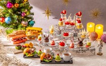 ヒルトン東京お台場：クリスマスオーナメント風スイーツ揃うアフタヌーンティー、11月17日より展開