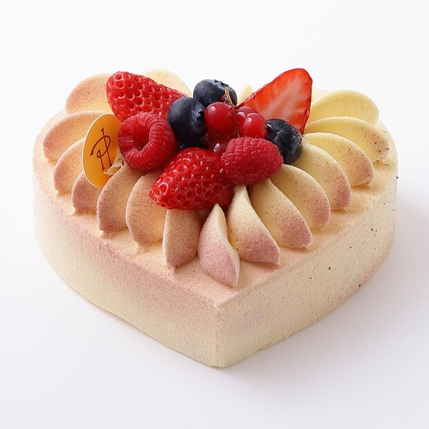 東京・紀尾井町：バレンタインスイーツが早くもお目見え「ホテルニューオータニ」ハート型の限定ケーキなど登場