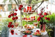 東京・表参道：苺を丸ごと1粒乗せたスイーツ勢揃い　苺&チョコレートのアフタヌーンティー、12月27日より展開