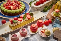 苺スイーツの饗宴「ザ・リッツ・カールトン大阪」苺が主役の各種スイーツメニューを12月26日より館内で一挙展開