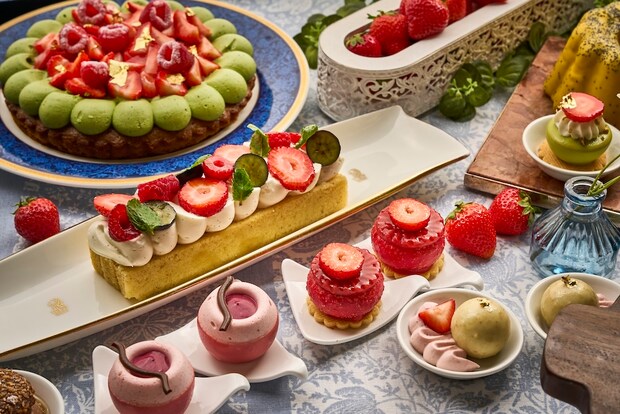 苺スイーツの饗宴「ザ・リッツ・カールトン大阪」苺が主役の各種スイーツメニューを12月26日より館内で一挙展開