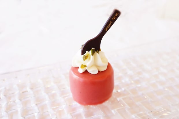 ホテルグランヴィア和歌山：地元産苺”まりひめ”使ったスイーツ6種を一皿に「苺のデクリネゾン」2月1日より新展開