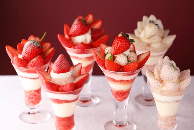 資生堂パーラー 銀座本店：全国の旬の17品種を使った苺パフェ16種が一挙お目見え