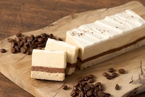 お取り寄せ・代々木上原：「ミニマル」4層仕立てのコーヒー”生”ガトーショコラ 、2月21日より期間限定展開