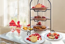 「ぱんのいえ」近鉄八尾カフェ店にミニ絵本付きアフヌン登場「いちごフェア」を3月4日より開催