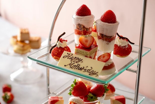 横浜・みなとみらい:ケーキと花で感謝伝える母の日限定アフタヌーンティー、5月1日より1ヵ月展開
