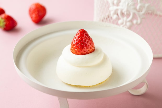東京・白金台：キュートなスペシャルレアチーズケーキも登場　夏苺楽しむアフタヌーンティー、6月1日より3ヵ月限定登場