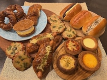 大阪府：毎日でき立てを展開　ブリュレベーカリ―専門店「BAKED MAGIC ＆ BRULEE BAKERY」5月17日リニューアルオープン