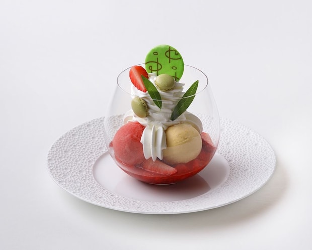 東京・青山：“味覚のサイエンス”「ピエール・エルメ・パリ」新作の期間限定デセール2種を展開中