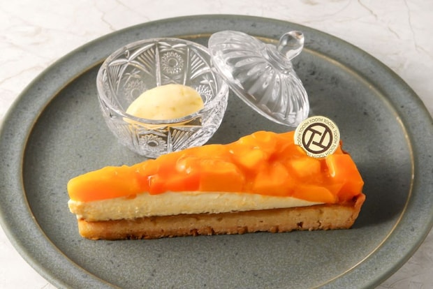 ニュウマン高輪：「TOOTH TOOTH BISTRO＆CAFE」マンゴーを敷き詰めた華やかなタルトなど夏季メニュー2種、7月2日より展開中