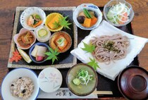 【大任】蕎麦と小鉢で叶える理想のバランス！峠茶屋でいただく、体に優しい「ヘルシー御膳」