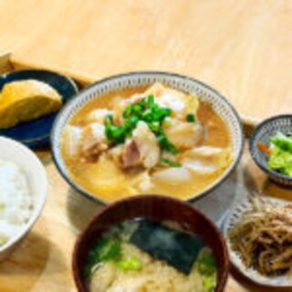 【飯塚】煮込み料理で心も体もぽかぽかに。煮こ屋のもつ煮定食
