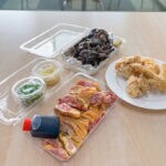 【小竹】鮮度にこだわった鶏専門店。とりや商店の鶏のたたきと炭火焼