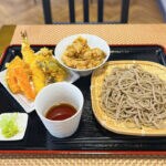 【添田】自家製粉そば粉を使用した香り豊かな手打ち蕎麦。JYOHANの天ざるそば