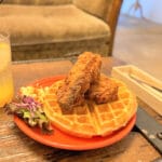 【飯塚】2025年春にNew Open!アメリカンな雰囲気が漂うEDEN to Cafeのチキン＆ワッフル