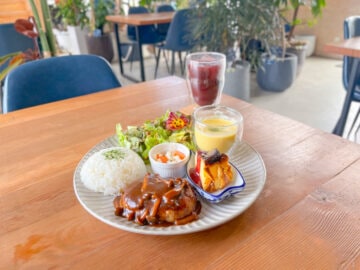 【飯塚】グリーンに囲まれた癒しのカフェ♪ asiacカフェの月替わりランチ