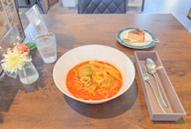 【小竹】New open！花と緑に囲まれた癒され空間でいただく♪ ガーデンmamaの花カフェバーの海鮮トマトパスタ