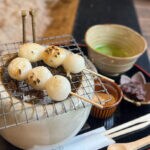 【川崎】四季折々の美しい庭園を眺めながらいただく甘味。カフェ亀草庵のふわふわみたらし団子